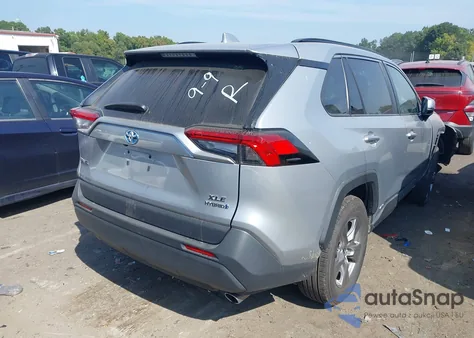 2024 Toyota Rav4 Hybrid Xle z USA, uszkodzony, nr VIN 2T3RWRFV1RW211553